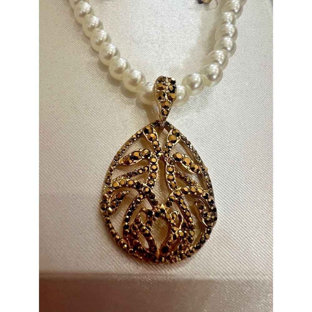 Faux Pearl Necklace & Earrings Gold Tone Pendant Vintage Inspired Bridal Classic - Picture 5 of 10